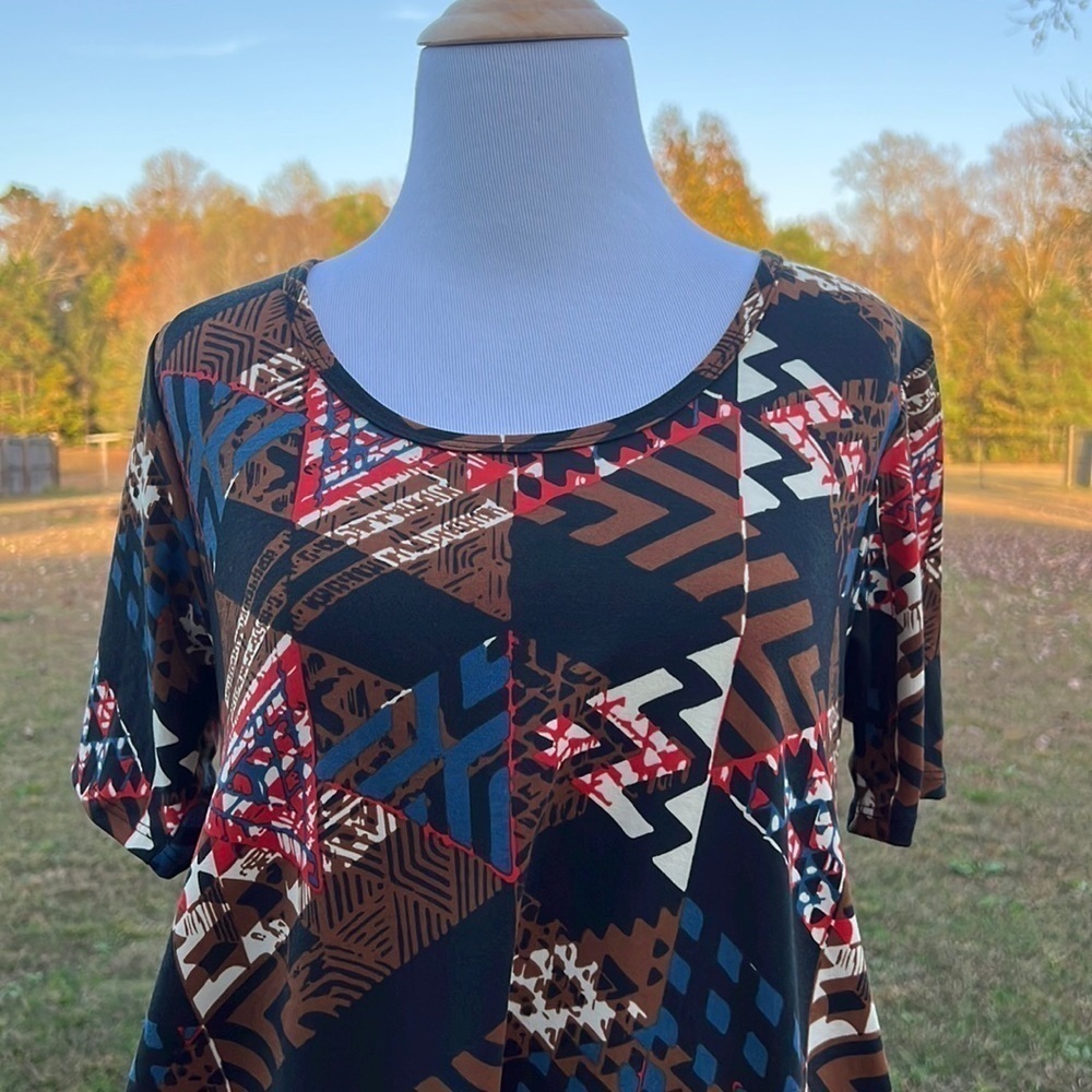Lularoe Perfect T - Picture 2 of 5